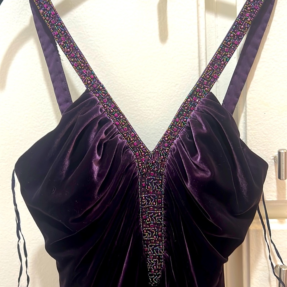 Gorgeous purple, velvet dress (prom, wedding, black tie event)